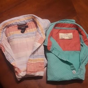 Lot of 2 short sleeve buttons down shirts